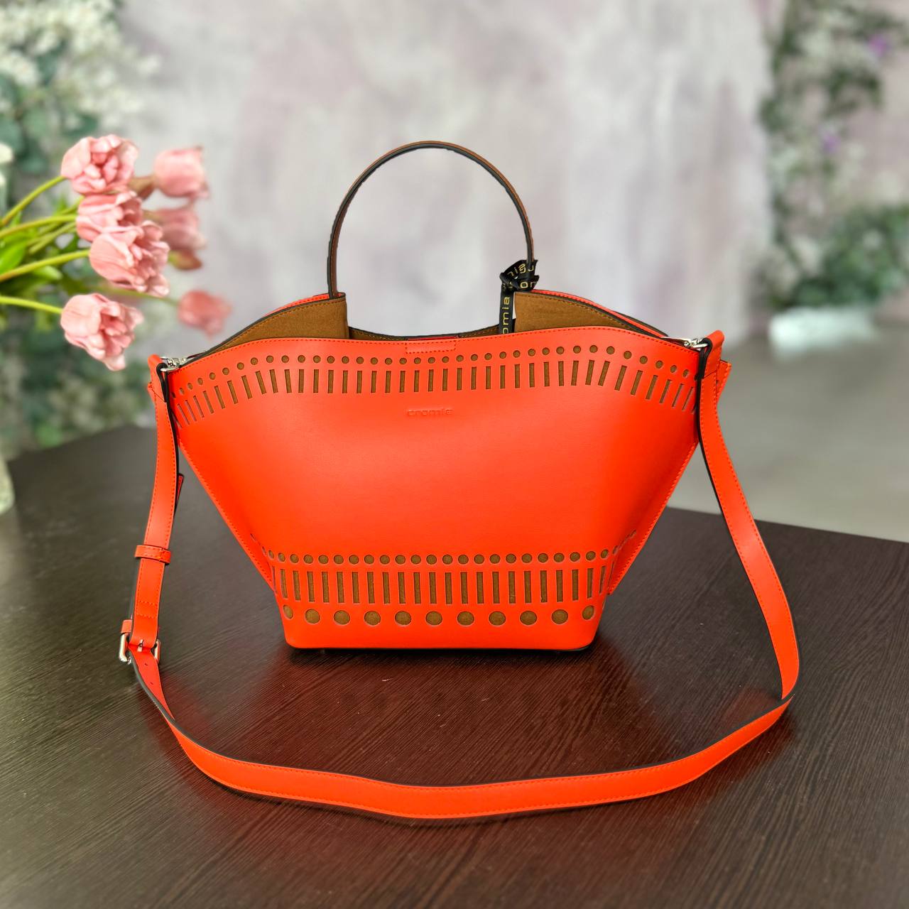 Сумка Cromia 1406005 ARANCIO Сумка Cromia 1406005 ARANCIO
